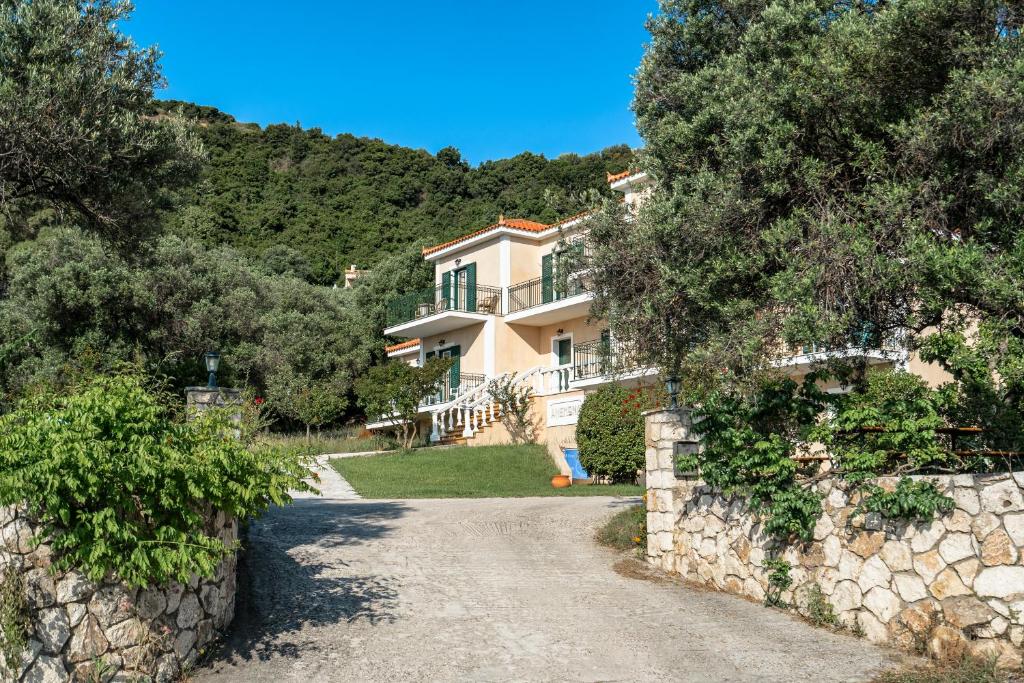 Anemona Apartments